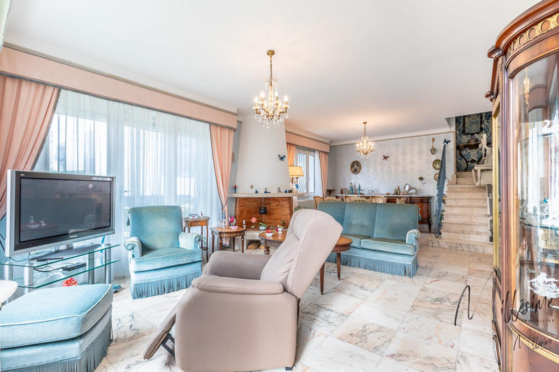 Maison - 147 m² - 6 pièces