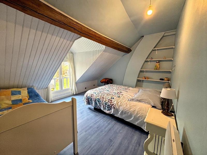 Maison - 190 m² - 9 pièces