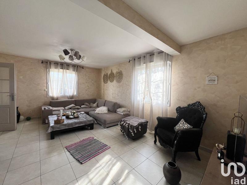 Maison - 230 m² - 9 pièces