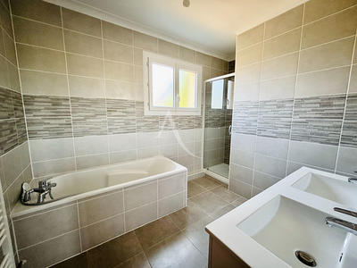 Maison - 145 m² - 6 pièces