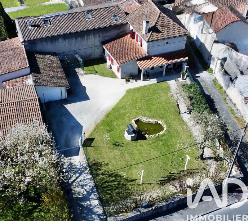 Maison - 90 m² - 5 pièces