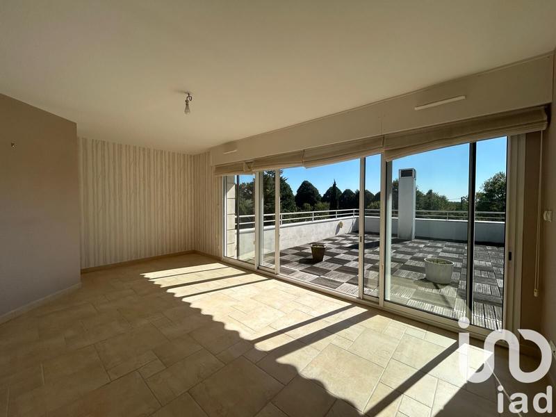 Maison - 244 m² - 8 pièces