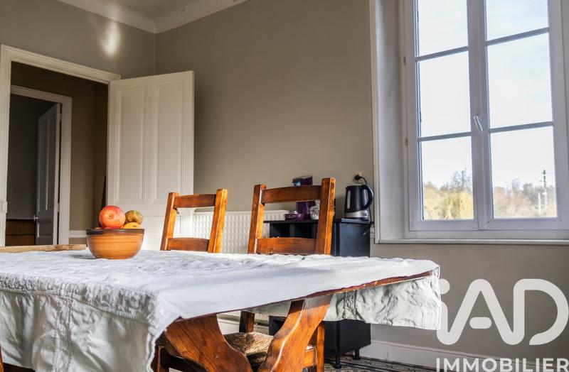 Maison - 247 m² - 8 pièces