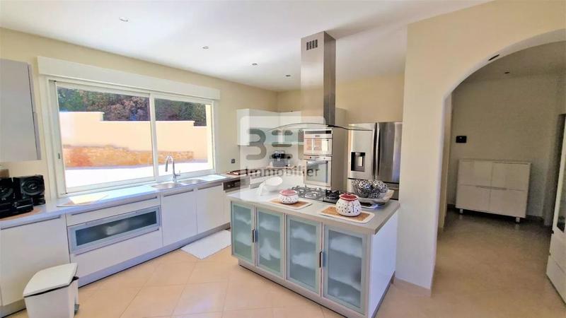 Villa - 168 m² - 5 pièces