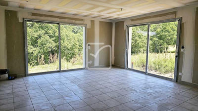 Maison - 111 m² - 5 pièces