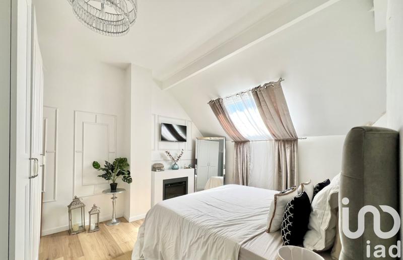 Maison - 176 m² - 8 pièces