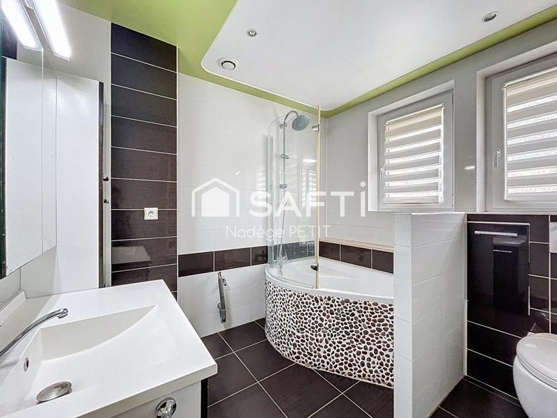 Maison - 135 m² - 7 pièces