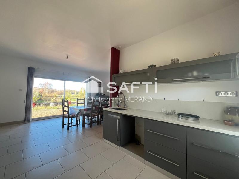Maison - 328 m² - 10 pièces
