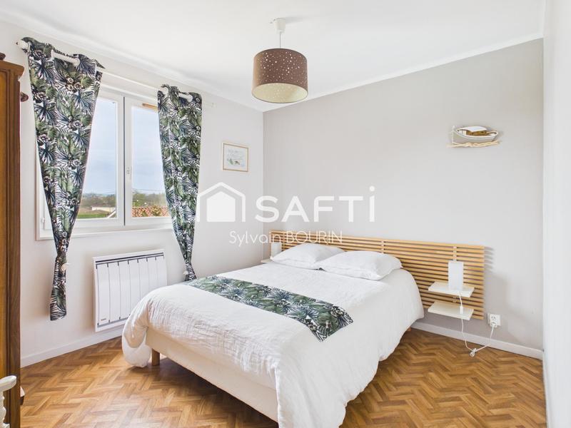 Maison - 135 m² - 6 pièces