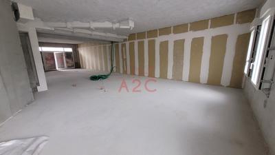 Local commercial - 107 m²