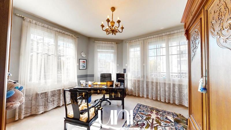 Maison - 172 m² - 7 pièces