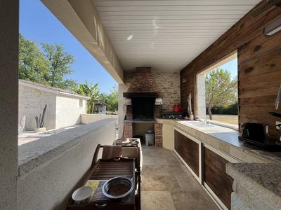 Maison traditionnelle - 210 m² - 8 pièces