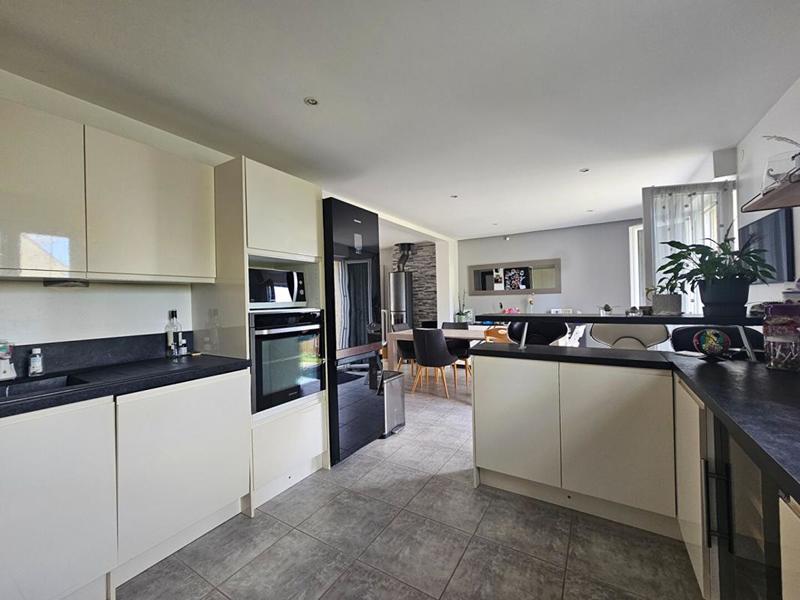 Maison - 118 m² - 6 pièces