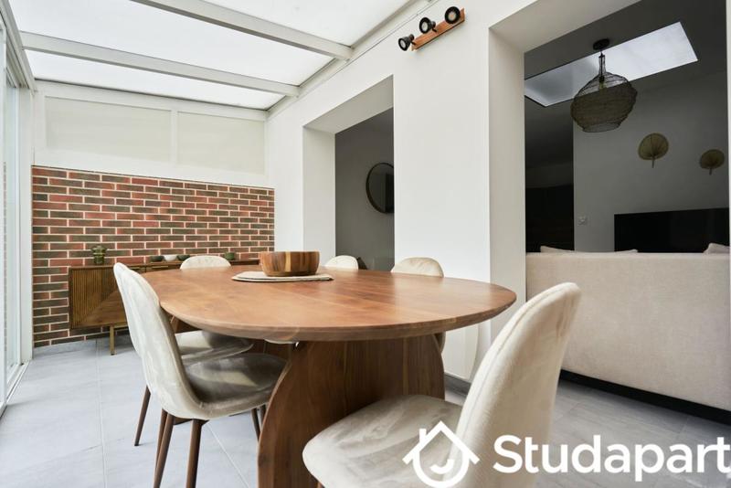 Chambre - 11 m² - 1 pièce