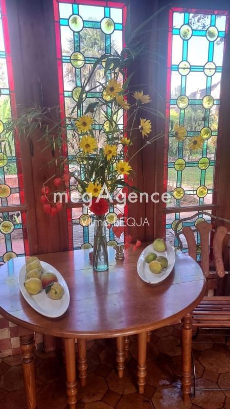 Maison ancienne - 310 m² - 8 pièces