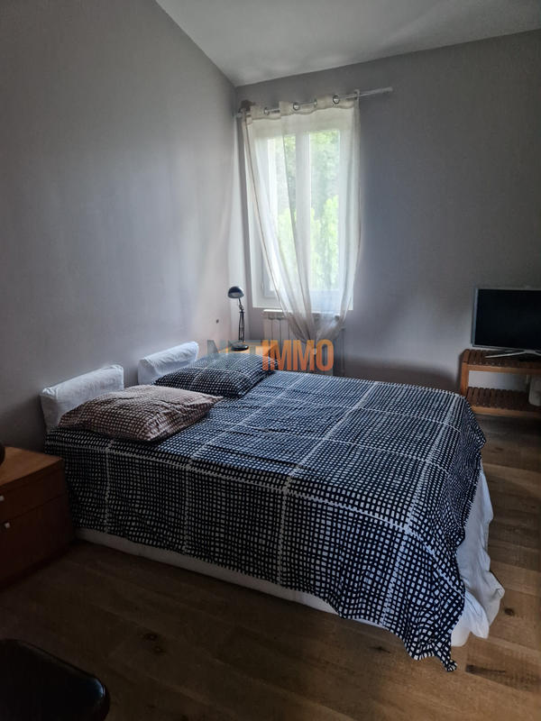 Propriété - 258 m² - 6 pièces