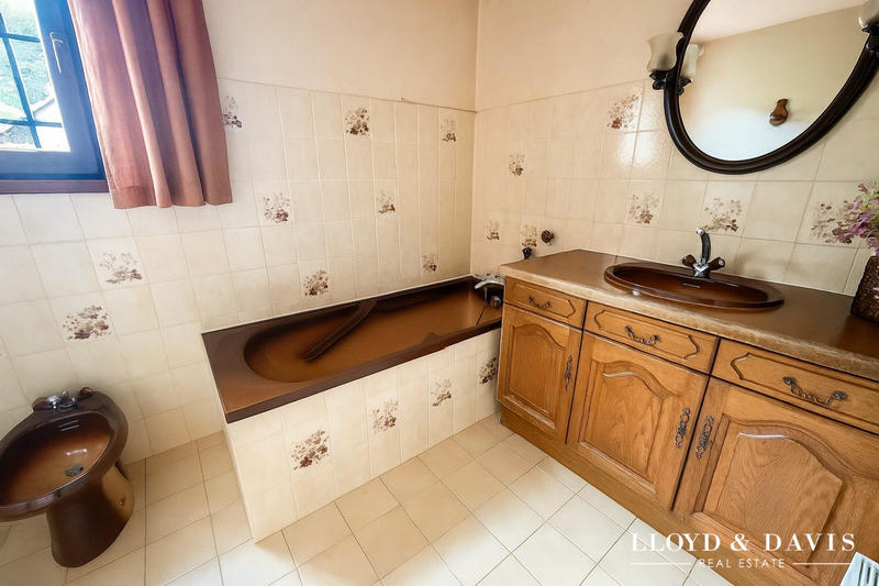 Maison - 147 m² - 6 pièces