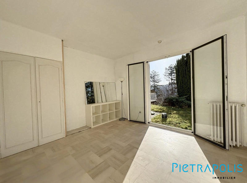 Maison - 185 m² - 7 pièces