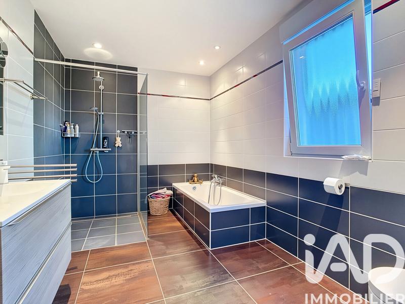 Maison - 264 m² - 6 pièces