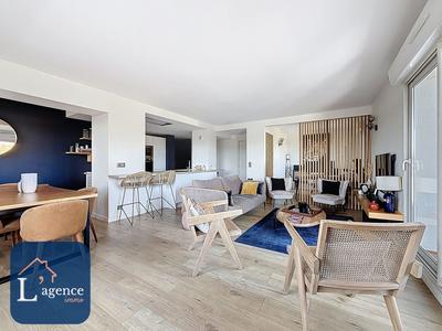 Appartement - 100 m² - 4 pièces