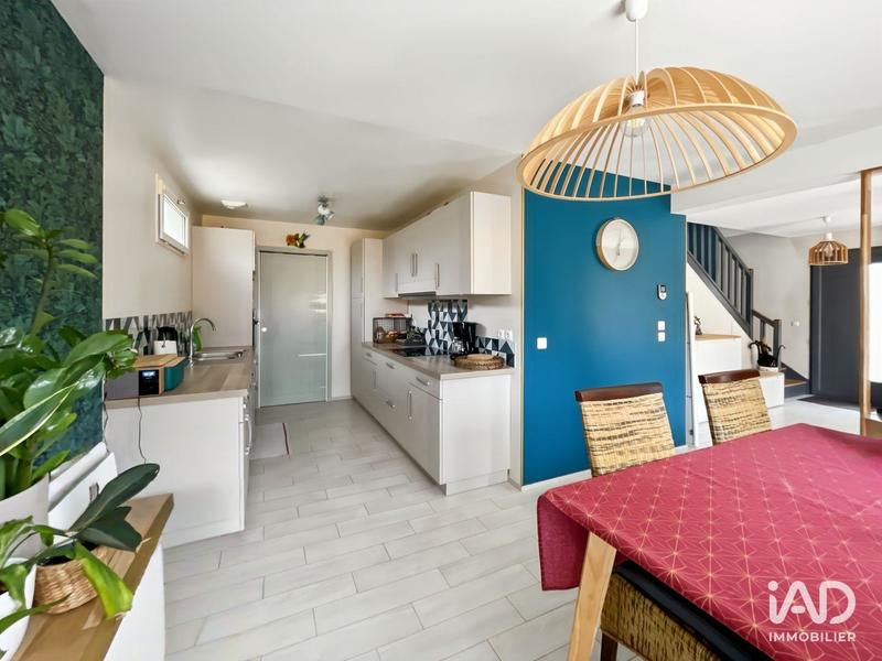 Maison - 90 m² - 5 pièces