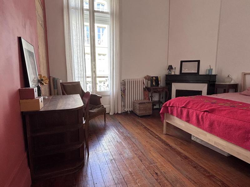 Appartement - 120 m² - 5 pièces