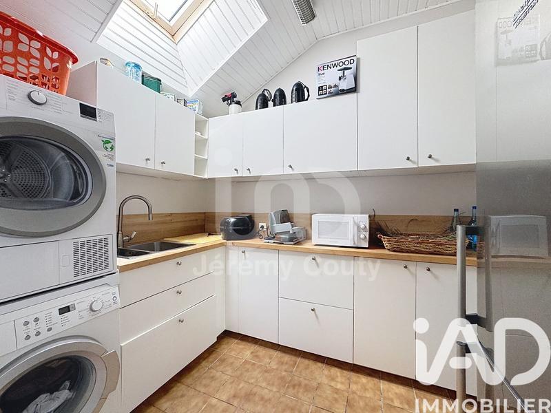 Maison - 332 m² - 12 pièces