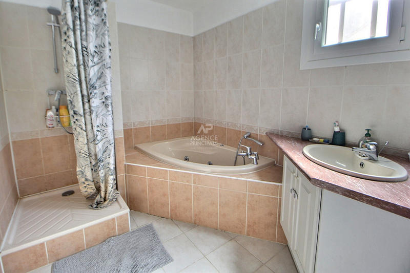 Maison - 120 m² - 6 pièces