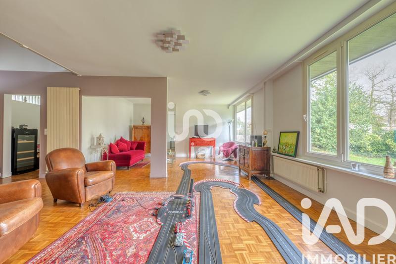 Maison - 176 m² - 8 pièces