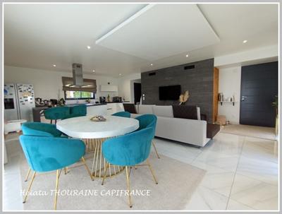 Maison - 106 m² - 5 pièces