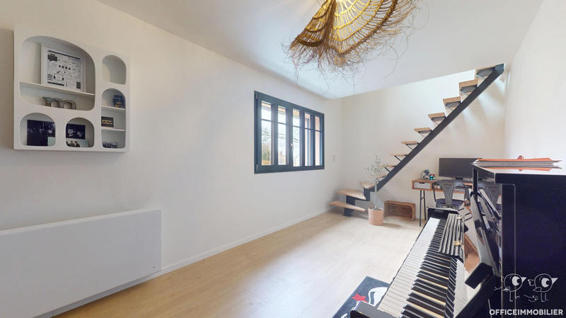 Maison - 135 m² - 6 pièces