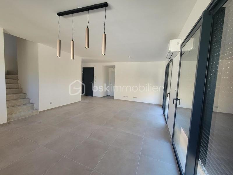 Maison - 98 m² - 4 pièces