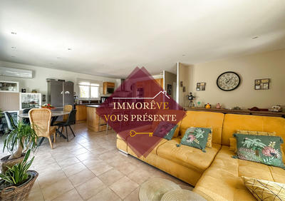 Maison - 100 m² - 6 pièces