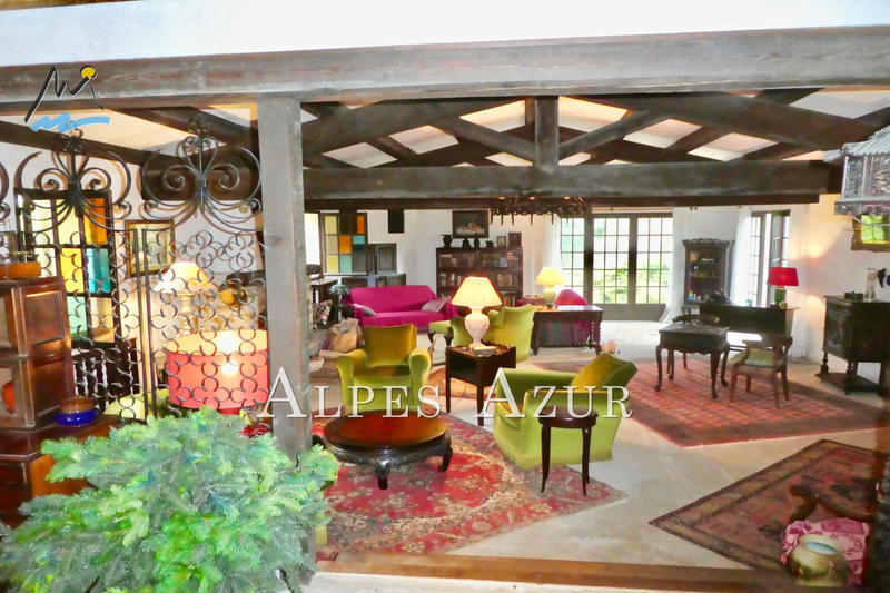 Villa - 179 m² - 5 pièces