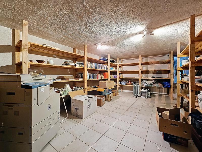 Maison de village - 300 m² - 18 pièces