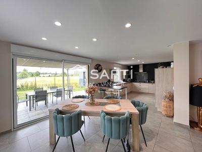 Maison - 104 m² - 5 pièces