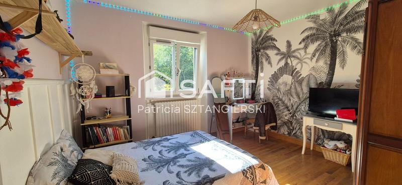 Maison - 205 m² - 10 pièces