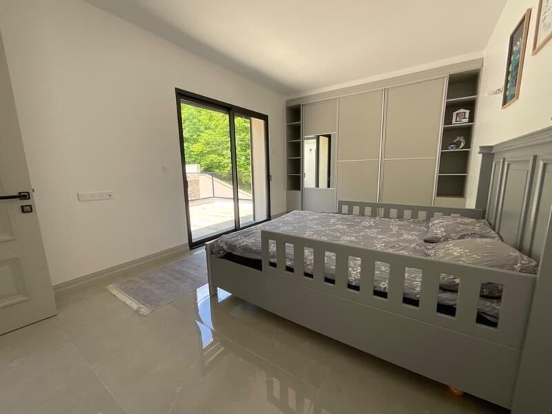 Demeure - 315 m² - 8 pièces