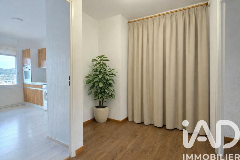 Appartement - 98 m² - 4 pièces