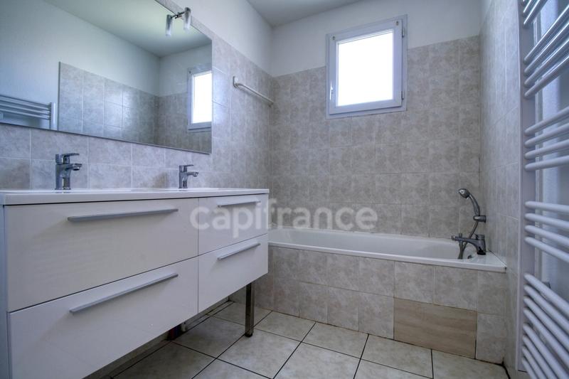 Maison - 138 m² - 6 pièces