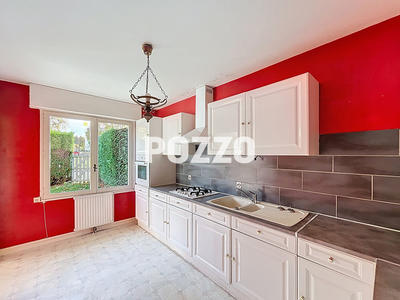 Maison - 95 m² - 5 pièces