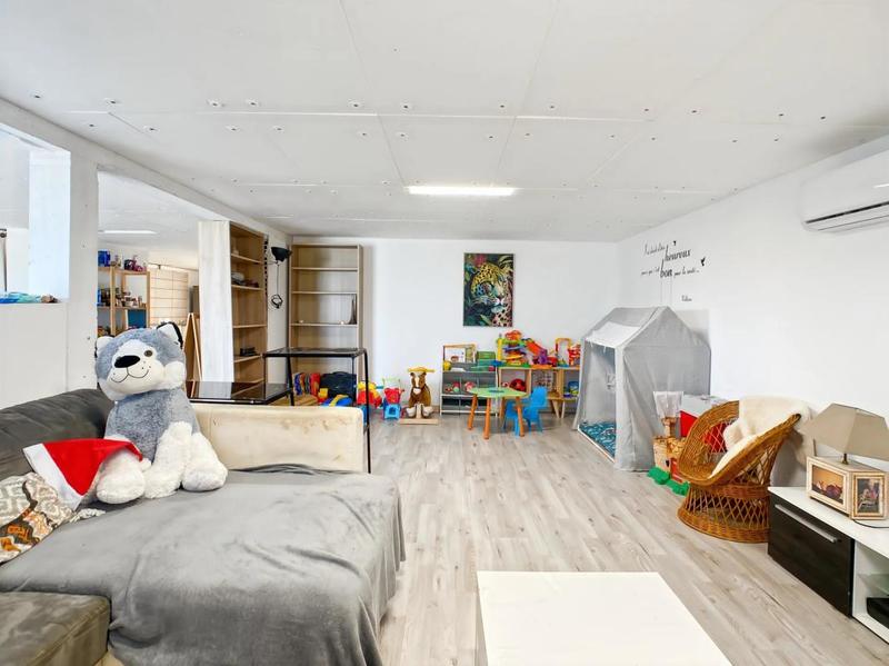 Maison - 162 m² - 6 pièces