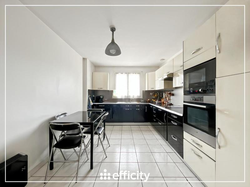 Maison - 175 m² - 7 pièces