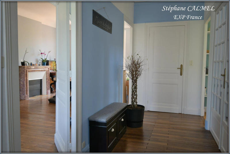 Maison - 209 m² - 9 pièces