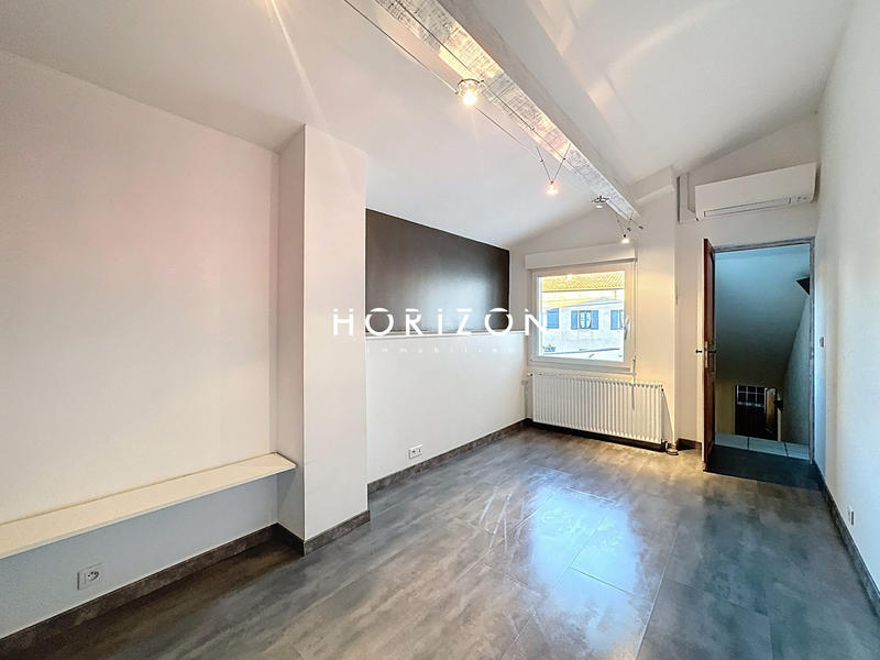 Maison ancienne - 204 m² - 8 pièces