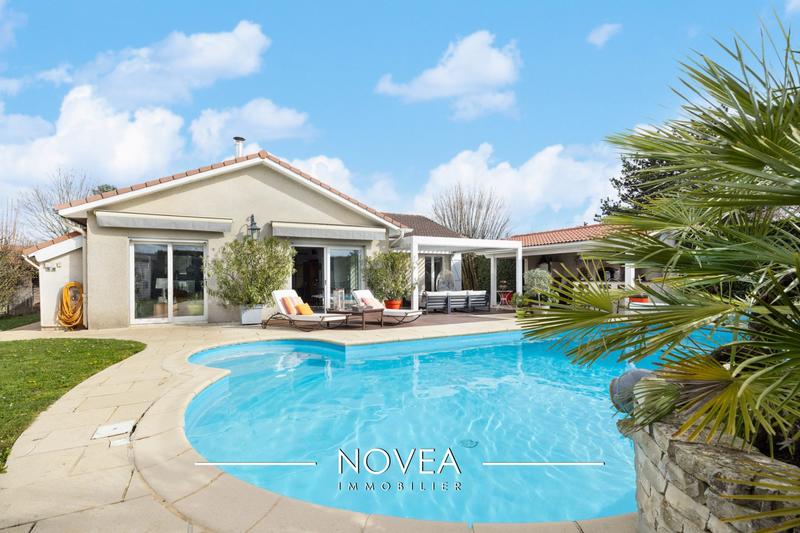 Maison - 137 m² - 5 pièces