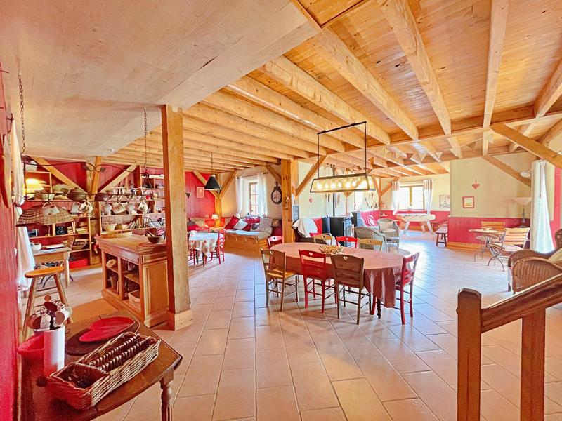 Maison - 412 m² - 15 pièces