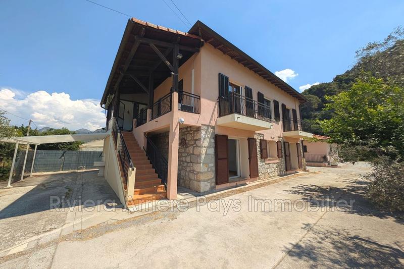 Maison - 198 m² - 8 pièces