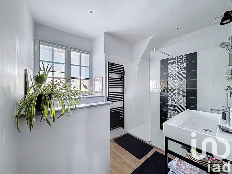 Maison - 541 m² - 6 pièces