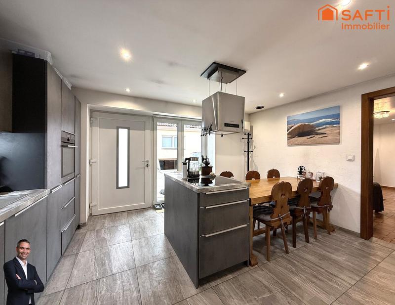 Maison - 260 m² - 12 pièces